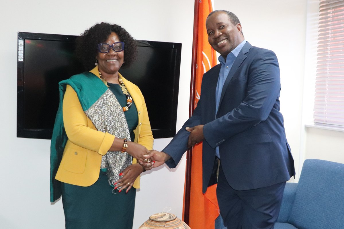 @FAOBotswana Rep. @CMucavi paid a courtesy visit this morning to @WOAH Sub-Regional Representative for Southern Africa, Moetapele Letshwenyo, to reinforce collaboration aimed at ending hunger, promoting human & animal wellbeing, ensuring sustainable agro-food systems & ecosystems