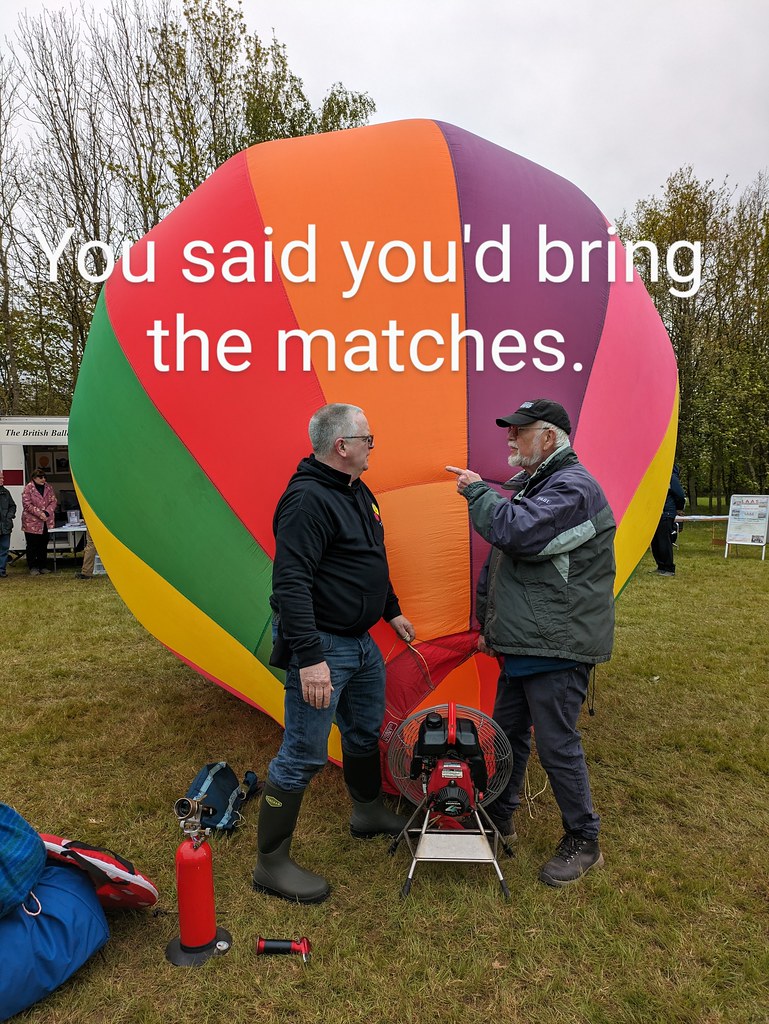 We thought you might enjoy this photo taken by Robin Batchelor last weekend at the Pidley BBM&L Inflation Day...📷
#ballooning
#hotairballoon
#lighterthanair
#dontforgetthematches
#modelballoon