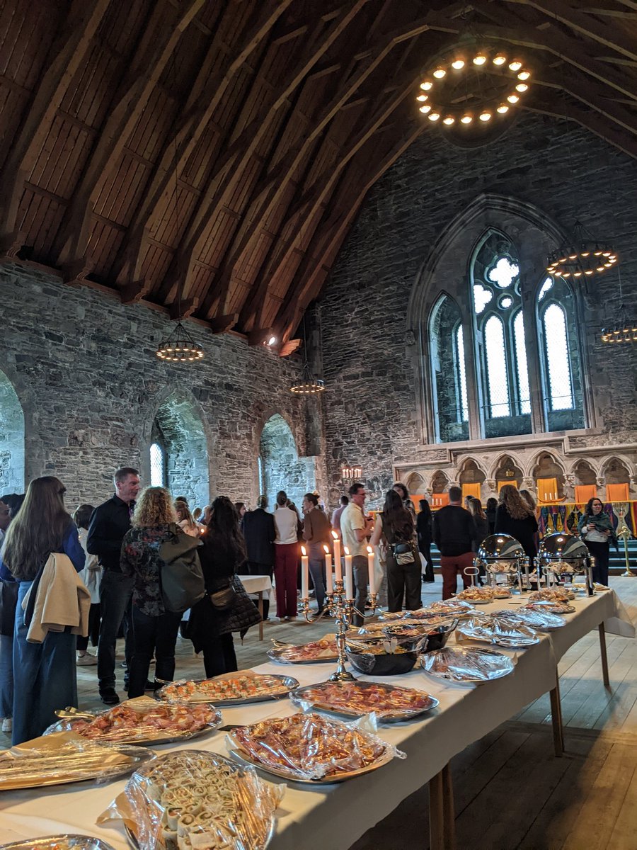 SiaraRouzer's tweet image. Castles make for fantastic networking locales! 😍 @OSSDtweets #OSSD2024