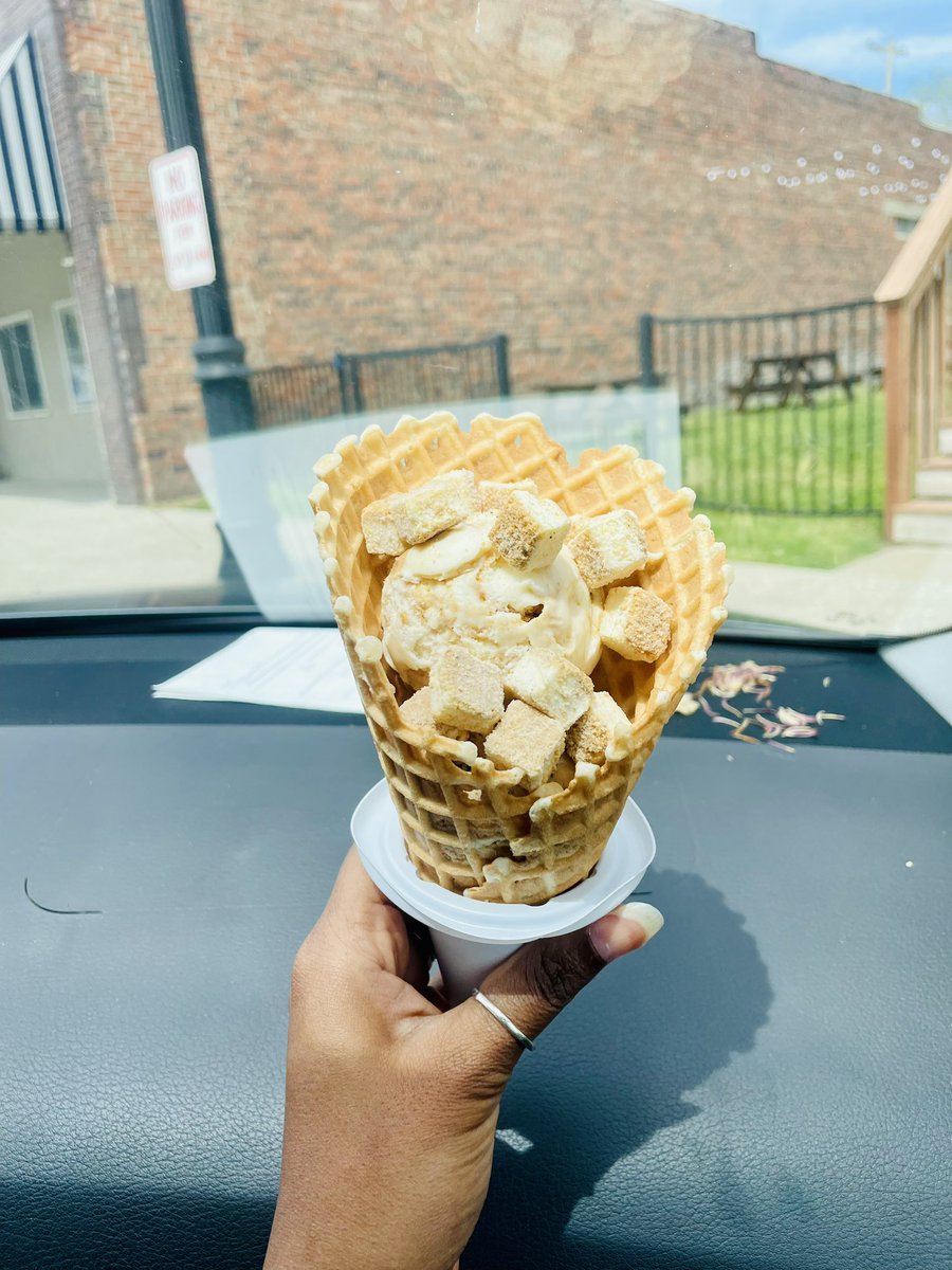 Waffle ice cream 🍦 #icecream #SummerVibes #SCOOP #foodphotography #halfnhalficecream #BeatTheHeat