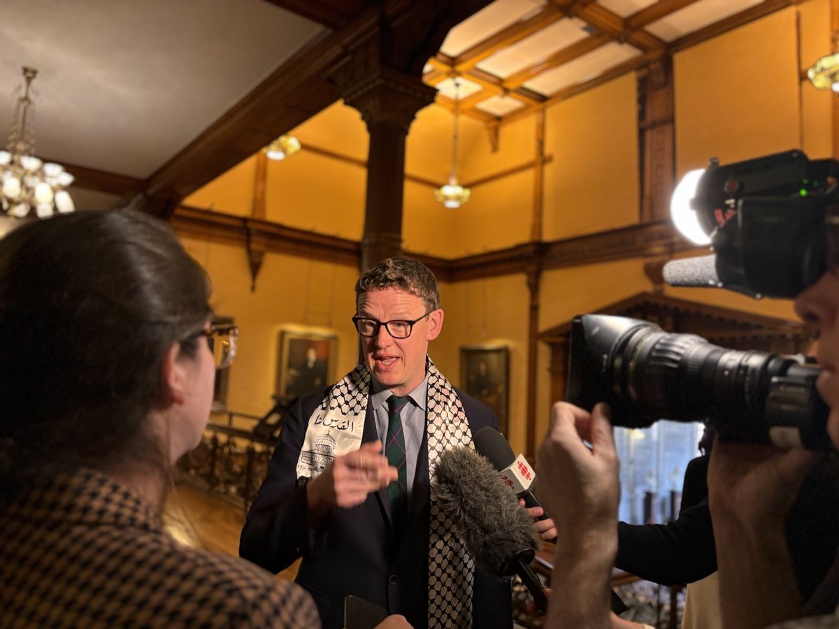 Today I defied the keffiyeh ban at Queen’s Park at the request of Palestinian, Muslim and Arab neighbours. While the ban has been lifted in the Legislative Precinct, it remains in the House Chamber. We'll continue to oppose this unjust ban until it is completely lifted. #ONpoli