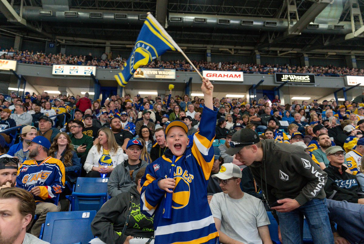 20 minutes in and we're already over 8000 people for tomorrow's Game 7 🤯

Get 'em before you can't!

TIX 🎟️ | rb.gy/onwe4r