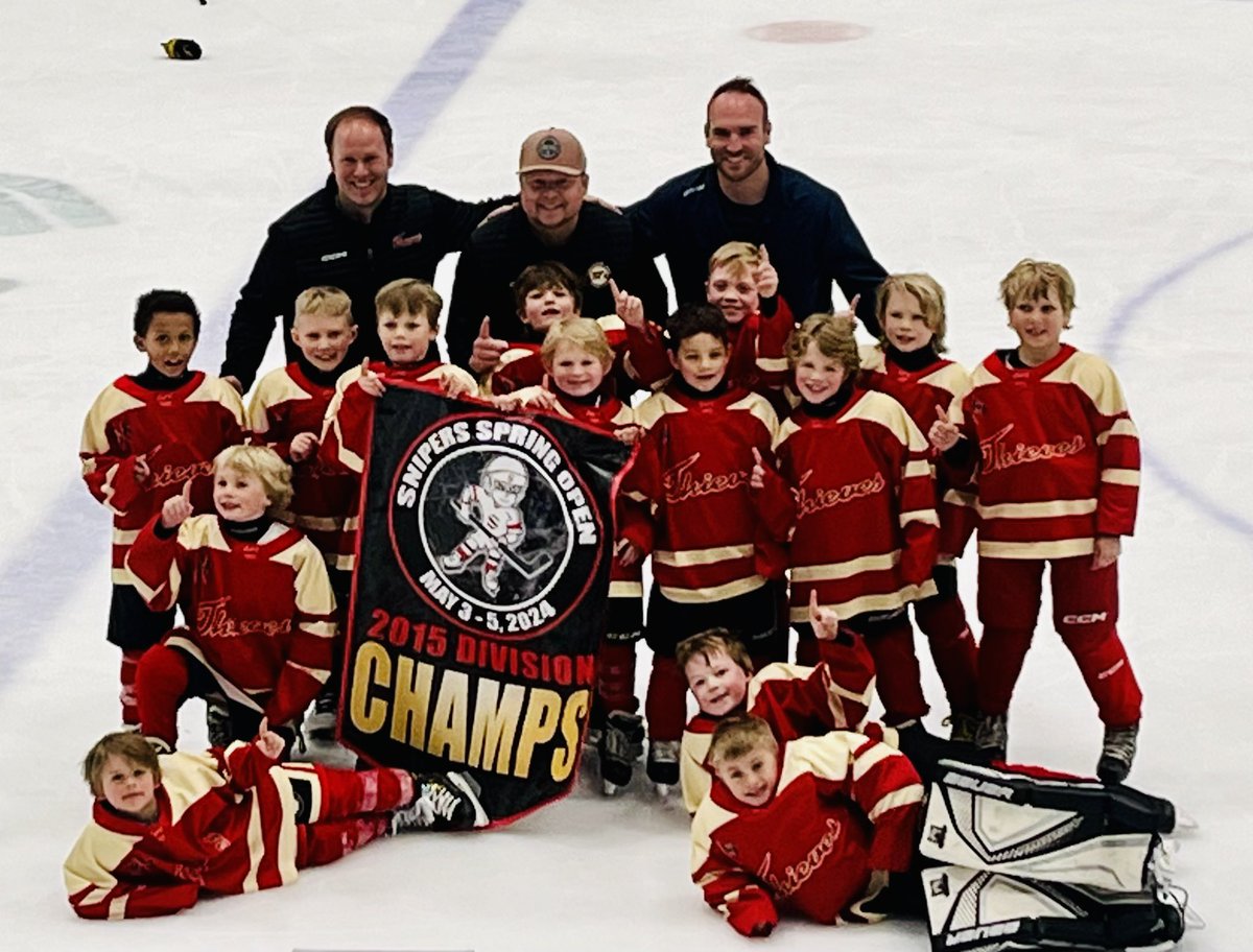 🏆 Congratulations to our 2016 Future 37’s clinching the Championship title at the Sniper’s Spring Open in the 2015 Division in Cottage Grove, MN! 
🏒2016s out scored their competition 50-16. #ThievesNation @YouthHockeyHub