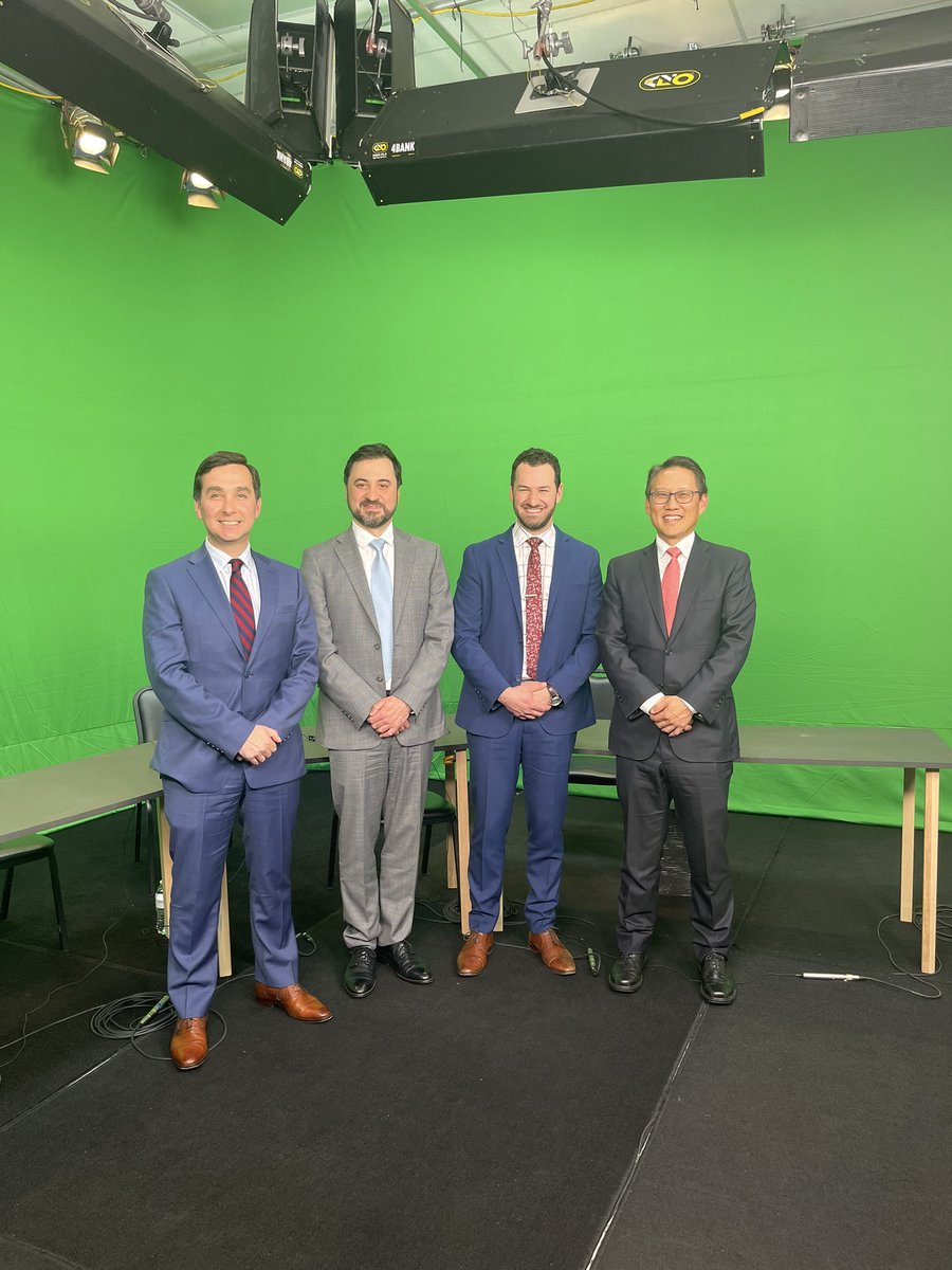 What a cool experience it was to join these urology all-stars for a @UrologyTimes roundtable on current trends of #prostatecancer screening, #transperinealbiopsy and future directions. Green screen background TBD! #AUA2024 @davidleegumd @DrFAbdollah @RubenOlivaresG