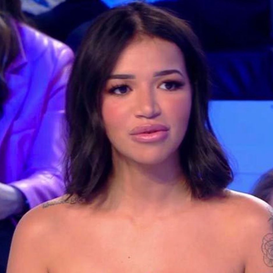 Grz_Marvin's tweet photo. Cassandra dans Secret Story on dirait pas trop Ruby Nikara ? #secretstory #Cassandra #RubyNikara https://t.co/4uBBHwc9qe
