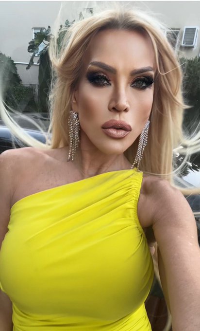 XRCO Awards 2024 https://t.co/mEjdM02UF4<a href="/tag/redcarpet"class="tags"><span>#redcarpet</span></a><a href="/tag/amberlynn"class="tags"><span>#amberlynn</span></a><a href="/tag/independentfilm"class="tags"><span>#independentfilm</span></a><a href="/tag/balmaindress"class="tags"><span>#balmaindress</span></a>