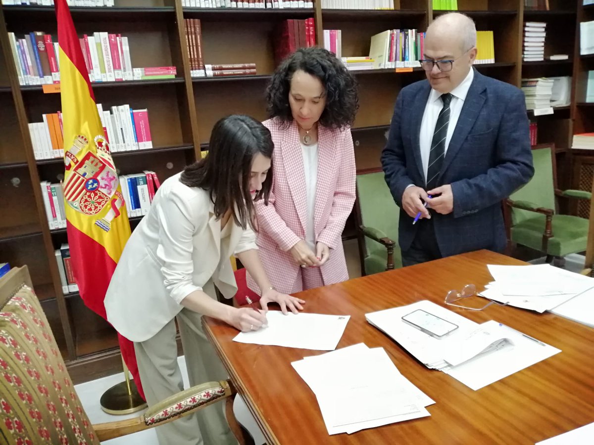 La jueza Cristina Villarín Hinojal ha tomado posesión como miembro electo de Sala de Gobierno del @TSJEXT.