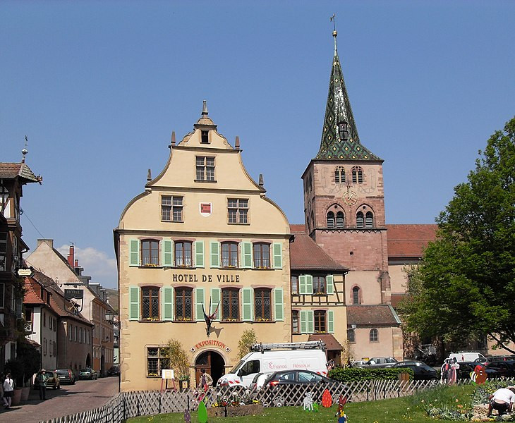 Hôtel de ville à #Turckheim (#HautRhin) Construction 4e quart XVIe siècle, XVIIIe siècle. Façades et toitures du bâtiment principal : inscription par arrêté du 16 octobre 1930.
Suite 👉 monumentum.fr/monument-histo…
#Patrimoine #MonumentHistorique