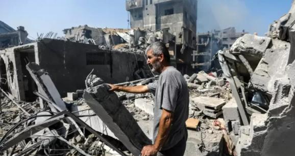 After the October 7 attack by Hamas on Israel, McDonald's corporate headquarters initially tried to remain silent on the matter. But despite this, the company could not escape the controversy
#Keep_the_boycott
#PakLoss567_Billions