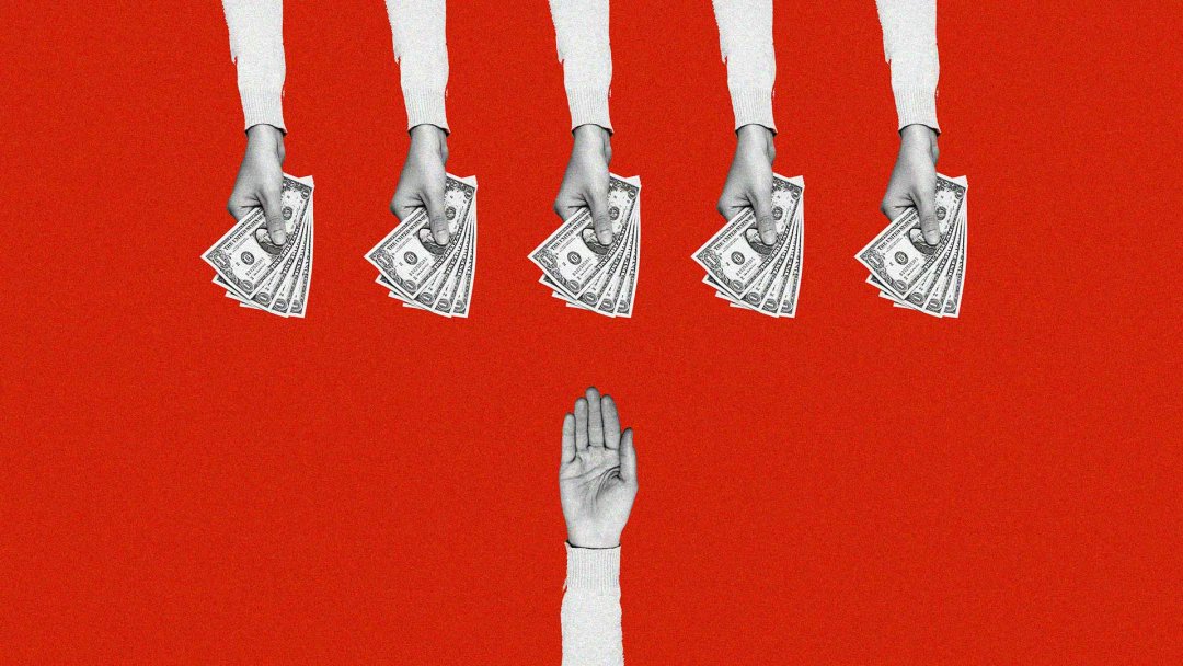 Cash bonuses do not solve the problem. @kentjlewis, @EOPortland member and founder of @pdxmindshare, has managed employees for 22 years. After a significant cash bonus program designed to get his company through the 2008 market crash backfired, he developed alternative ways to