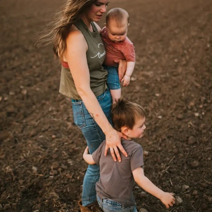 Happy Mother's💙 

Your strength, resilience &amp; unwavering love don't go
unnoticed.Whether you're delivering meals to the field, shuttling kids to their activities, or jumping into the driver's seat of a truck, tractor, or combine...you do it all with grace. Celebrate YOU today💛