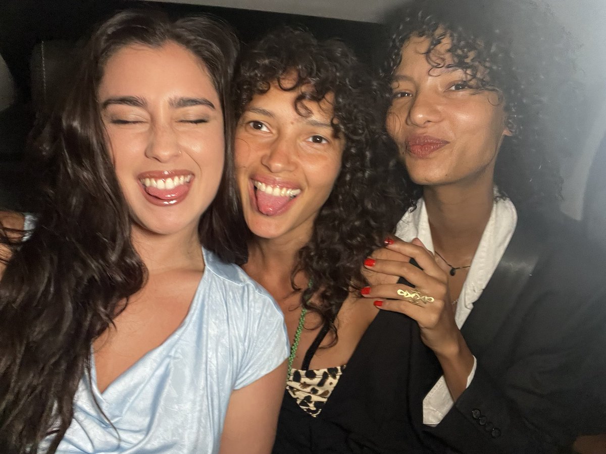 LaurenJauregui's tweet photo. https://t.co/KHIoQ5VOdS