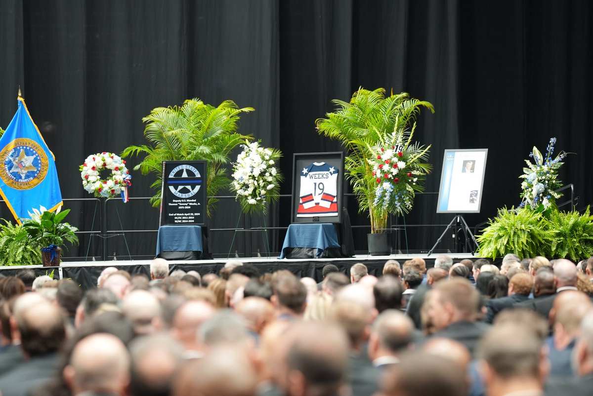 CMPD's tweet photo. Our prayers and condolences go out to the family of Deputy U.S. Marshal Thomas Weeks Jr. and the @USMarshalsHQ. Today, CMPD joined law enforcement from across North Carolina at the Bojangles Coliseum for a memorial service. Deputy Marshal Weeks was one of four law enforcement officers killed in the line of duty Monday while attempting to serve an arrest warrant. The Mooresville, N.C. native served 13 years with the U.S. Marshals Service with 10 years serving the Western District of N.C. We will never forget his bravery, service and ultimate sacrifice.