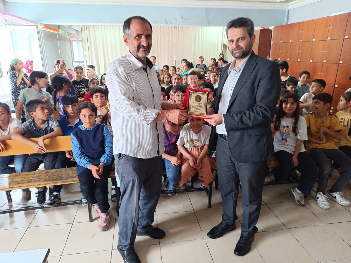 BİGEP PROJESİ KARİYER GÜNLERİ

BİGEP PROJESİ Kariyer günleri kapsamında Eğitim Gönüllüsü Ömer Faruk TOK Bey’i öğrencilerimizle buluşturduk. Öğrencilerimize vermiş olduğu değerli bilgileri için Ömer Faruk TOK Bey’e teşekkür ederiz.