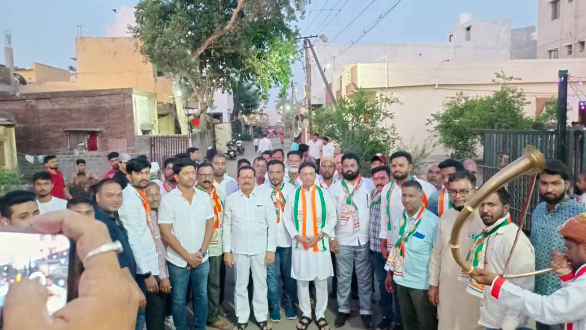 Campaigning in Karad, 45-Satara Parliamentary Constituency for our Candidate Shri.@shindespeaks.

#LokSabhaElections2024 #IndianNationalCongress #Congress #Karad #Satara #Campaign #SataraLoksabha #IndiaAlliance #MahaVikasAghadi #Congress #ShashikantShinde #MuzaffarHussain