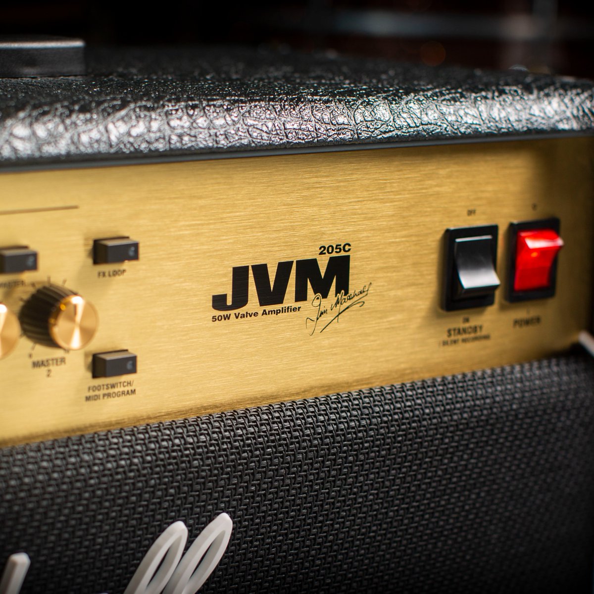 When it comes to creating your own sound, the JVM205 Combo doesn’t mess about and is always ready to bring your tone to life.