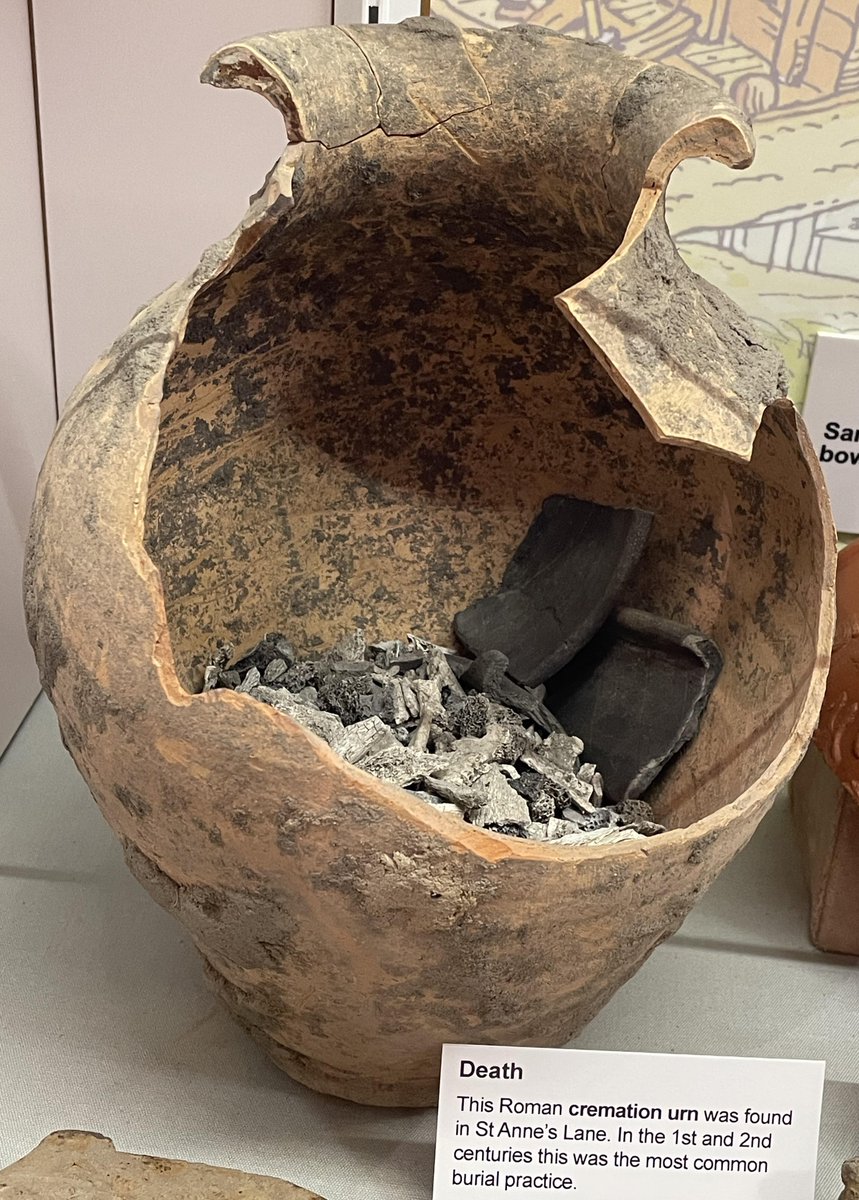 Join us at the Museum on Wed 8 May 7pm for a fascinating talk by researchers from @KeeleUniversity who've analysed samples from an urn displayed at the Museum, confirming the presence of human bone! £6, book at nantwich-museum.arttickets.org.uk/nantwich-museu…, in our shop 10am-4pm, or phone 01270 627104.