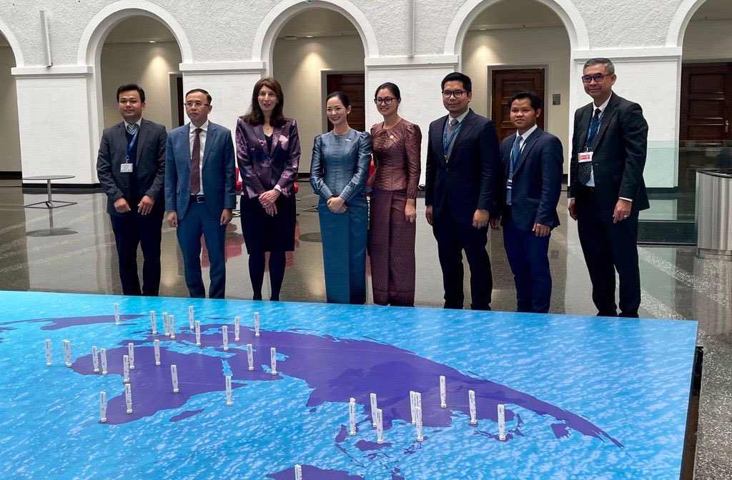 Happy we are back on track with the deposit of instruments of ratification of Fish 1! Cambodia has just deposited! Thank you Cambodia and Minister of Commerce @c_nimul for depositing your instrument with @wto Deputy Director General Angela Ellard We are now at number 73, 37 more