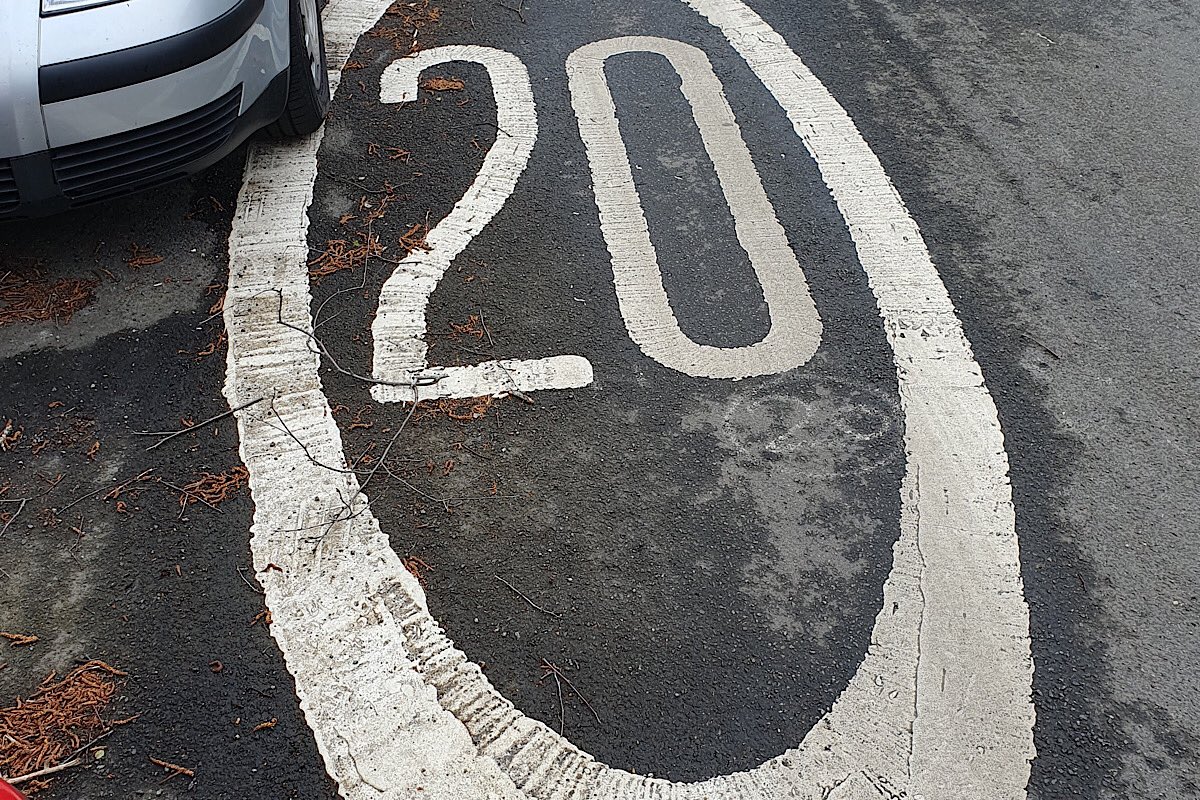 20mph limits – lessons from Cambridge For all the fuss about the introduction of 20mph limits in Wales, they’ve been popular and effective elsewhere for years – their creation often driven by residents seeking safer roads and cleaner air. ✍️ @TimWardCam bylines.cymru/politics-and-s…