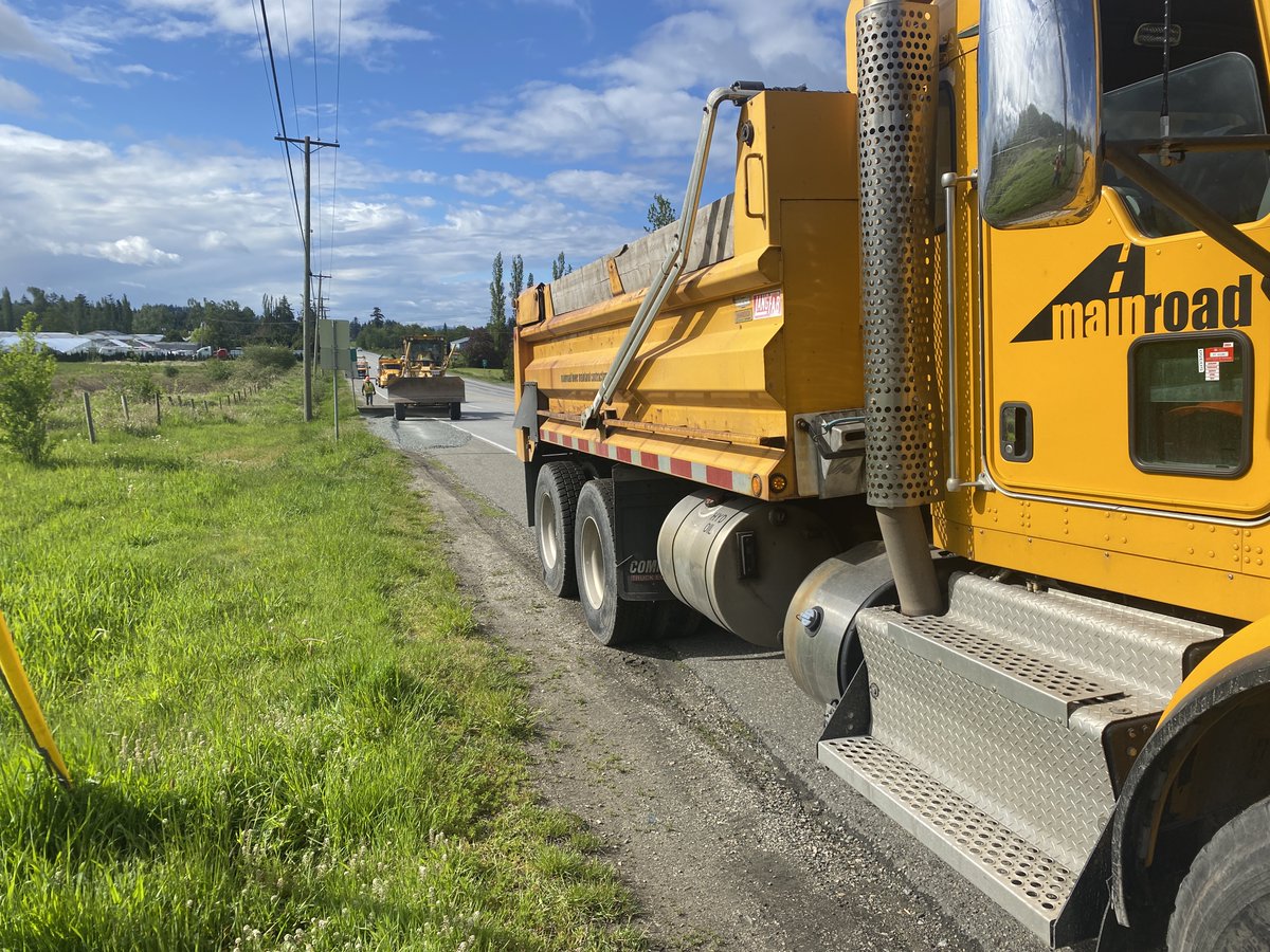 #BCHwy15 in #SurreyBC shoulder grading. Starting at 8th ave working north. Please #SlowDownMoveOver when you see traffic signs and equipment. Check @DriveBC_LM for updates @TranBC_LMD