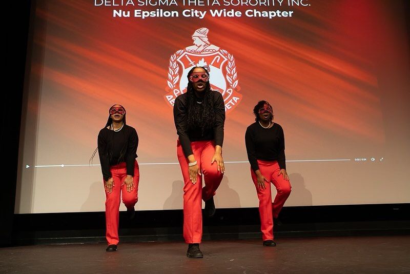 Minnesota Deltas!🔺 The Deltas recently revealed Spring 2024 undergraduate and alumnae lines in Minnesota. Shout out to the new Deltas in Minneapolis and St. Paul! Show them some MAJOR love! @dstmspacdeltas @nuepsilon_dst 📷: @swar7
