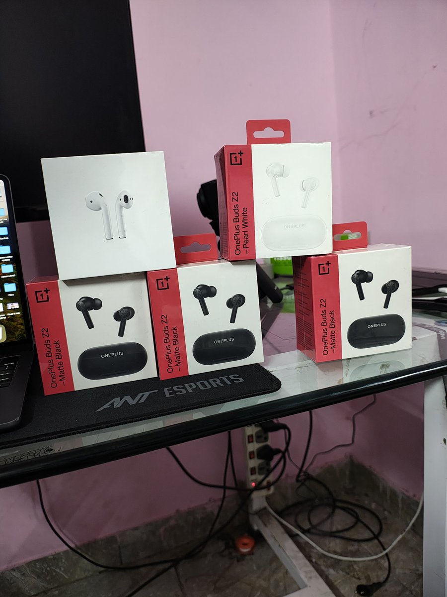Sale Alert😍😍 5 Sealed Pack TWS rakhe hue hai kaafi time se, now i am selling them, drop your reasonable offers in the dm 4x OnePlus Buds Z2 1x AirPods 2