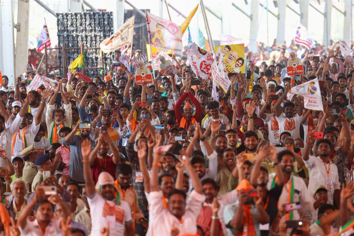 BJP4India's tweet image. Saffron is on the rise!

PM Modi addressed an enthusiastic crowd in Rajahmundry, Andhra Pradesh.