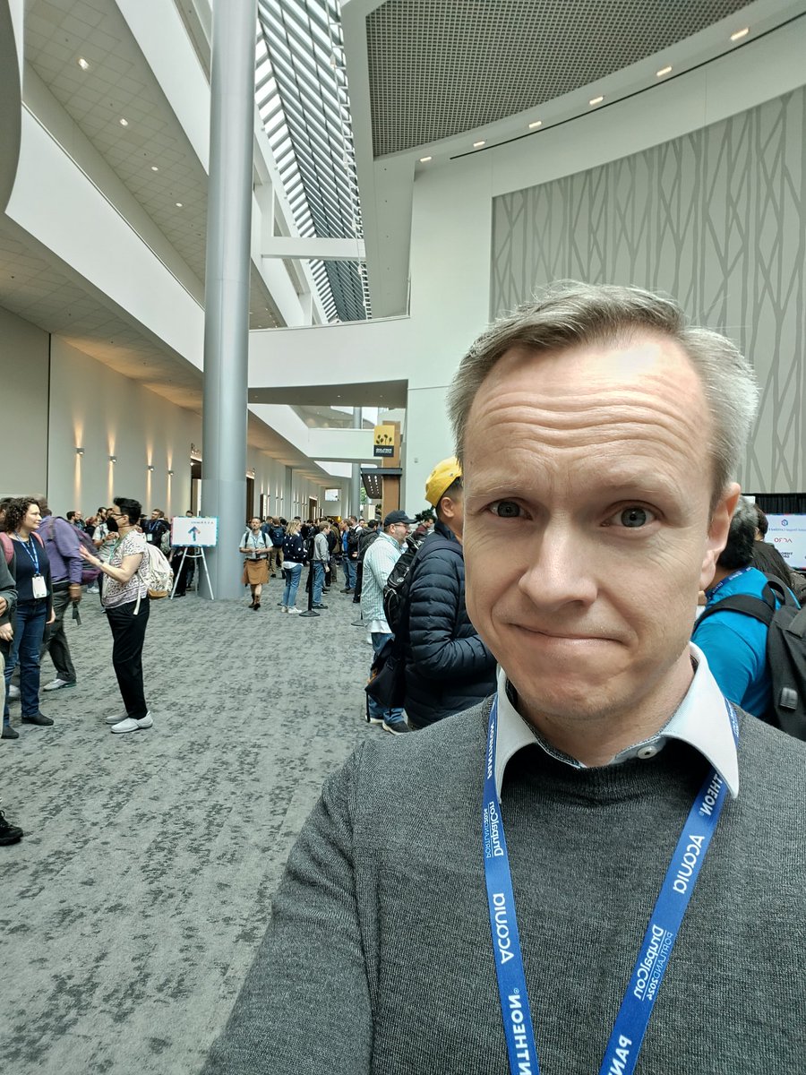 Just arrived at #DrupalCon Portland! Looking forward to a week of #Drupal