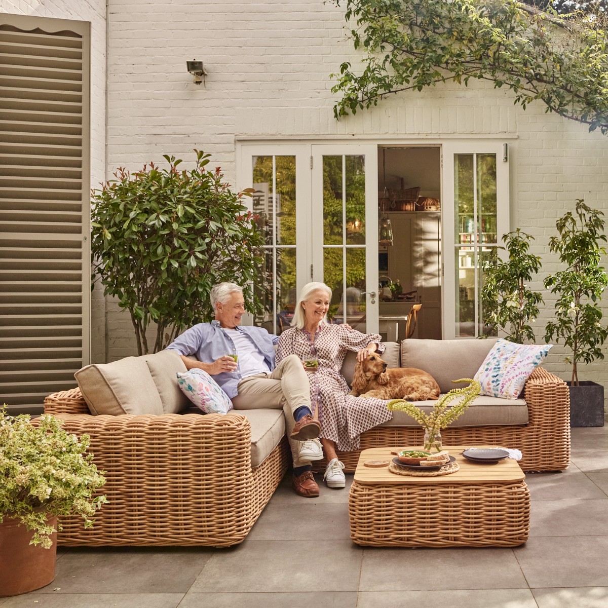 📢 It's your last chance to save on selected outdoor furniture as part of our bank holiday offers: brnw.ch/21wJvYp Featured product​ Sienna sofa set, was £2,799, now £1,799