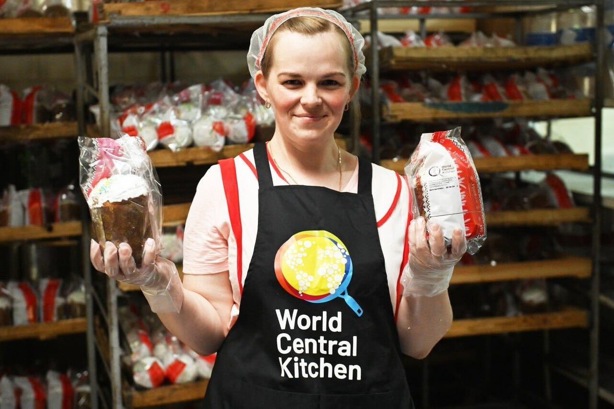 'I am truly happy to spread happiness, especially during such challenging times for our country.'

Anna, a baker from Zaporizhzhia, helped the WCK team prepare pasky—traditional Easter cakes—to bring small moments of joy to Ukrainian communities this weekend. #ChefsForUkraine