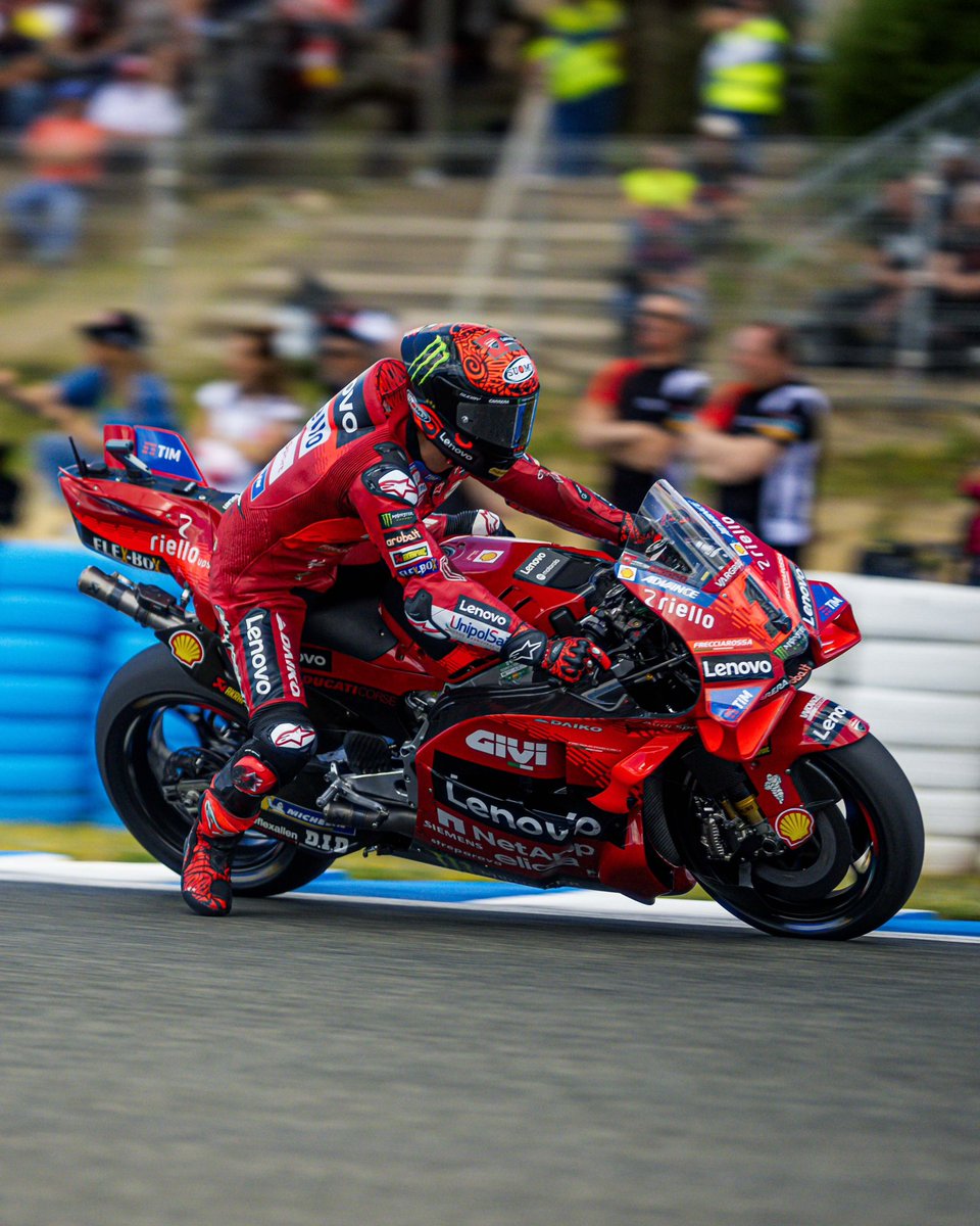 Allons-y! #FrenchGP week! 😎🥖

#ForzaDucati #DucatiLenovoTeam