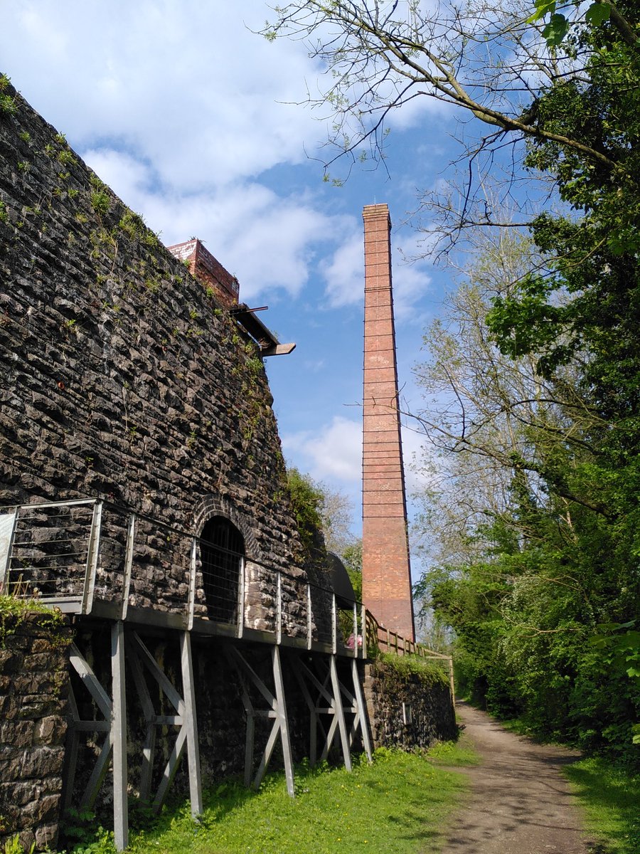 It was sunny this afternoon in Llanymynech by the Montgomery Canal. This is the chimney of a lime kiln. #Shropshire
