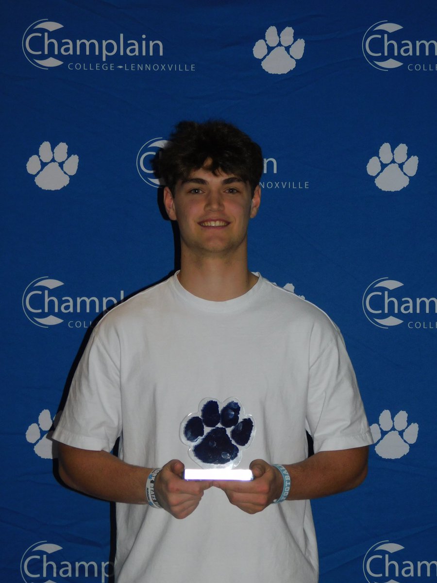 alexlacombe01's tweet photo. Thanks to all my coaches, my teammates and my family for the help during the season . After a great season, I am very glad to be named champlain lennoxville cougars rookie of the year!
@jfjoncas https://t.co/nzYcDP9aZC