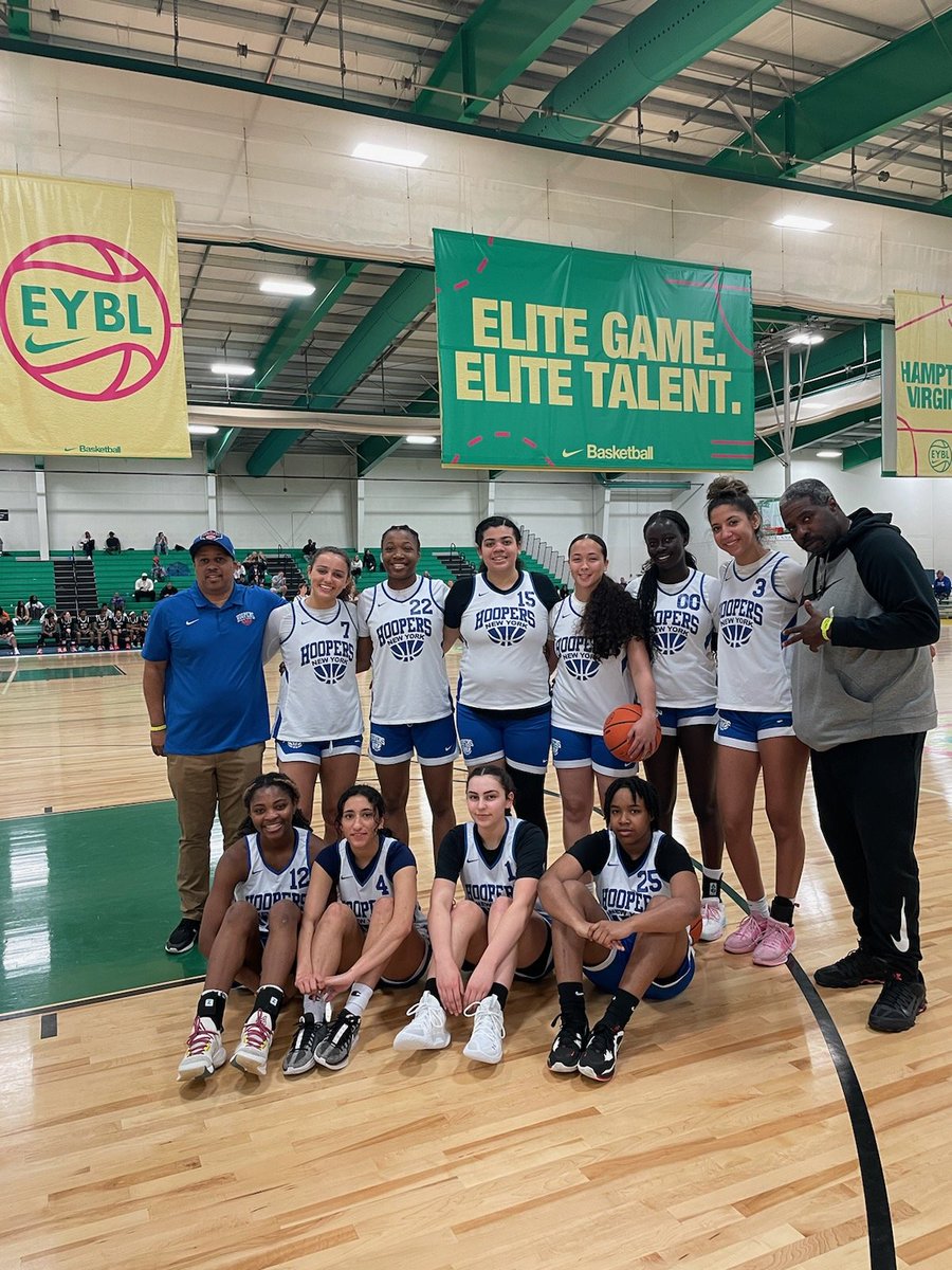 Congrats to Hoopers NY 17u Blue went 3-1 at the East Coast Challenge Showcase, thank you for all the College Coaches who came out & tournament director Myndi Hill @coachschoiceusa @_BlakeDerrick @NYCHoopsnball @NYGHoops @WorldExposureWB