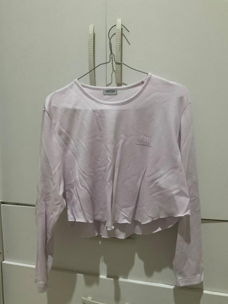 ilveud0o's tweet photo. @JUALAN_AUTOBASE crop top lucu bangett!! 35k only https://t.co/03DPTXmRxH