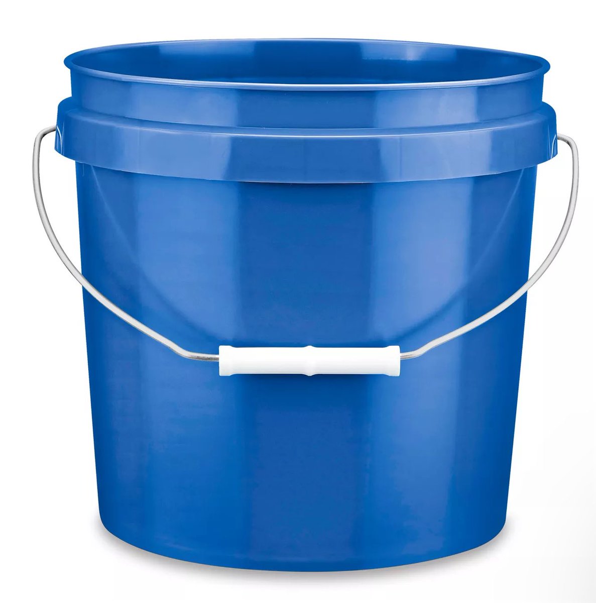 This is not a person, selfie, or a portrait. 

This is a bucket... People are not buckets. 

…Hope I cleared up some confusion.

 #stigmafree #Stigma #stigmakills

Have a nice day :)