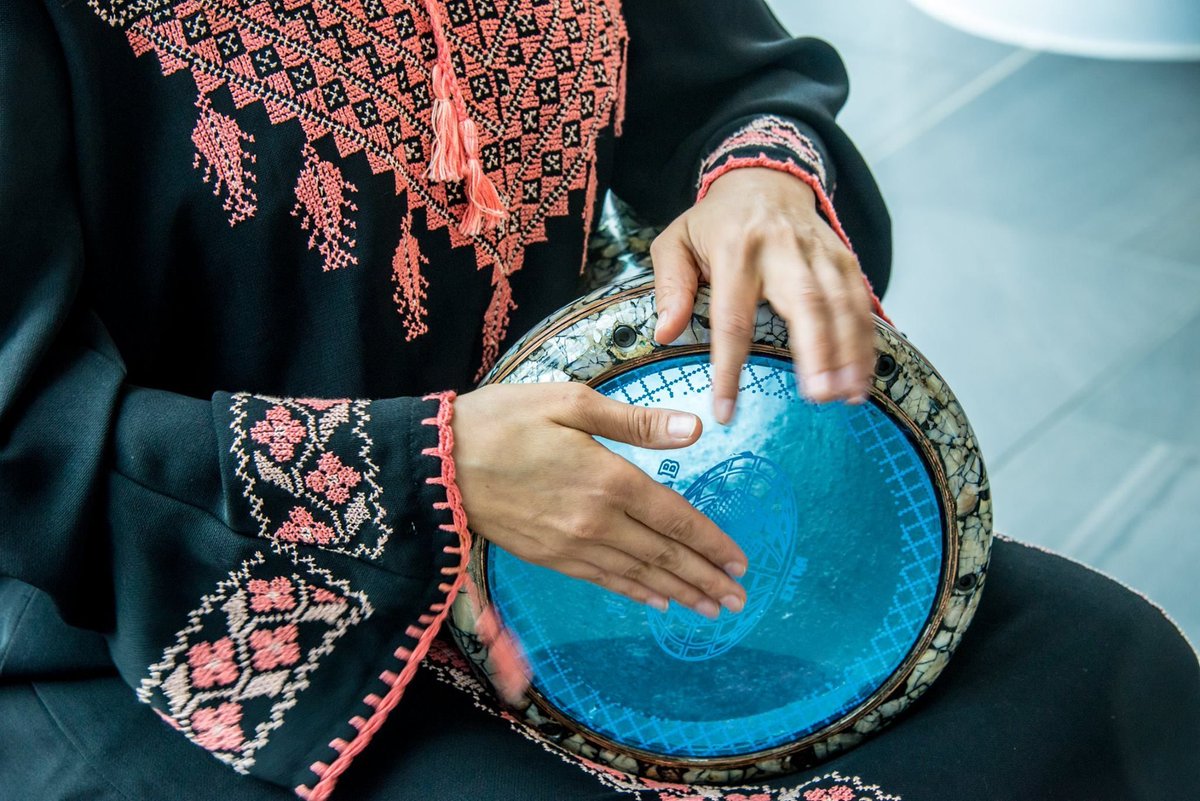 TAQASIM Music School does Beginners Darbuka 🙌🏾 Our favourite Arab specialist music school @taqasim_music_school has added a new course to its May programme. Call it a darbuka, a tablah, a doumbeck, or a derbeke - you can boom-tak out those dialectic differences in class!