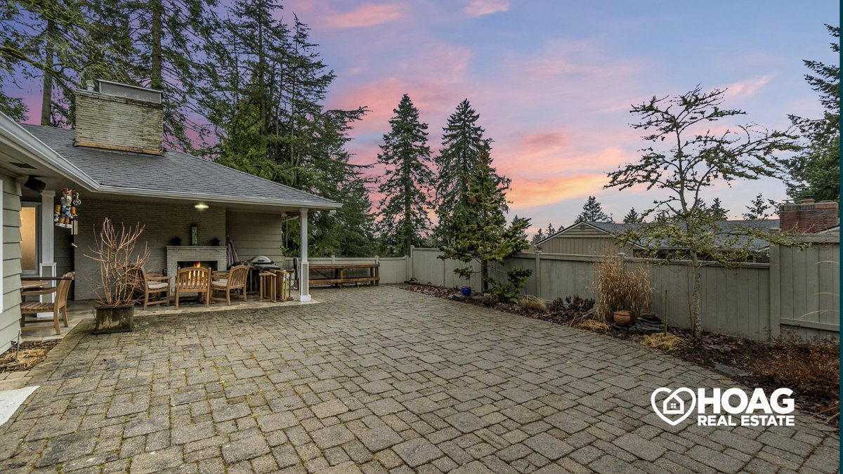 HoagRealEstate's tweet image. 🏡 Elevate Your Home&apos;s Exterior with These 6 Weekend Projects! 🌷✨

✅ Credit: @usnews 

🏠 Featured Home: 4704 SW 25TH AVE, PORTLAND, OR 97239 

 #CurbAppeal #HomeImprovement #WeekendProjects 🏠✨