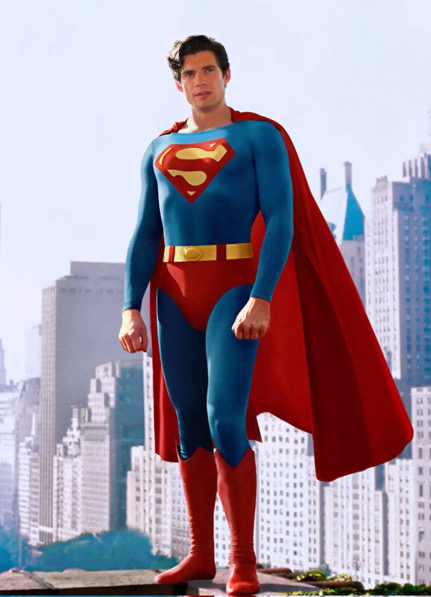 what if superman at the end of his movie says 'new 52, what a joke', strips naked and wears the reeve suit in his honor