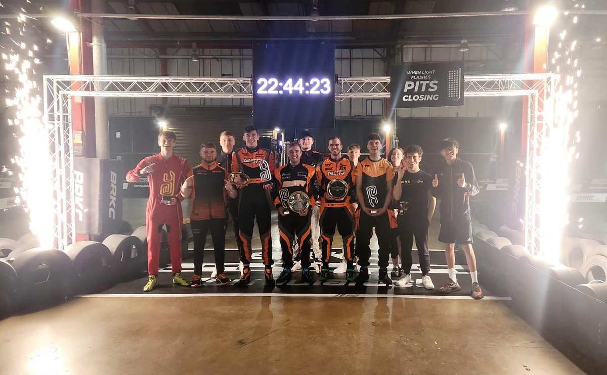 Sam Shaw tweet media