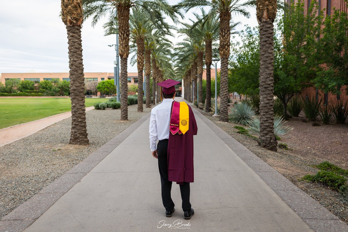 It's ASU graduation week! Congratulations to all the Sun Devils completing their degrees. #asugrad #asualumni #sundevil #forksup #capandgown #seniorphotographer #classof2024 #arizona #azphotographer #chandlerphotographer