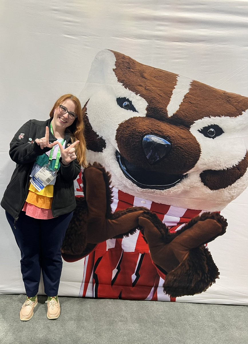 👐 So fun to see @buckybadger at #PAS2024 at the @WiscPediatrics booth! 🫶👐❤️🦡 Hope Bucky loved 🇨🇦 and @PASMeeting!
