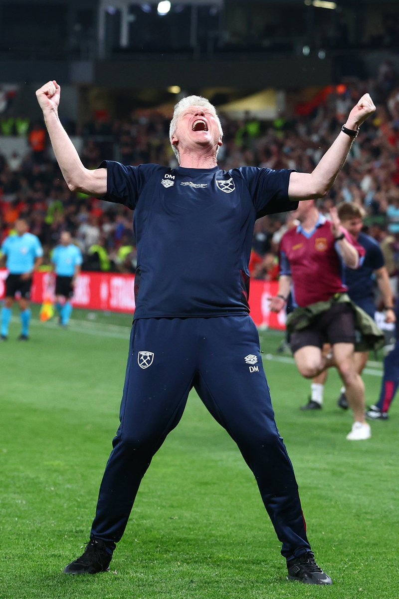 Rachbo's tweet photo. @WestHamMan07 Hero https://t.co/b3bKMSglOu
