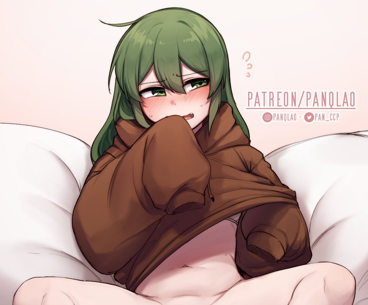 Pan_CCP's tweet photo. Stolen sweater 🐱💚

#MySenpaiIsAnnoying #先輩がうざい後輩の話 https://t.co/pZ6sf690bj