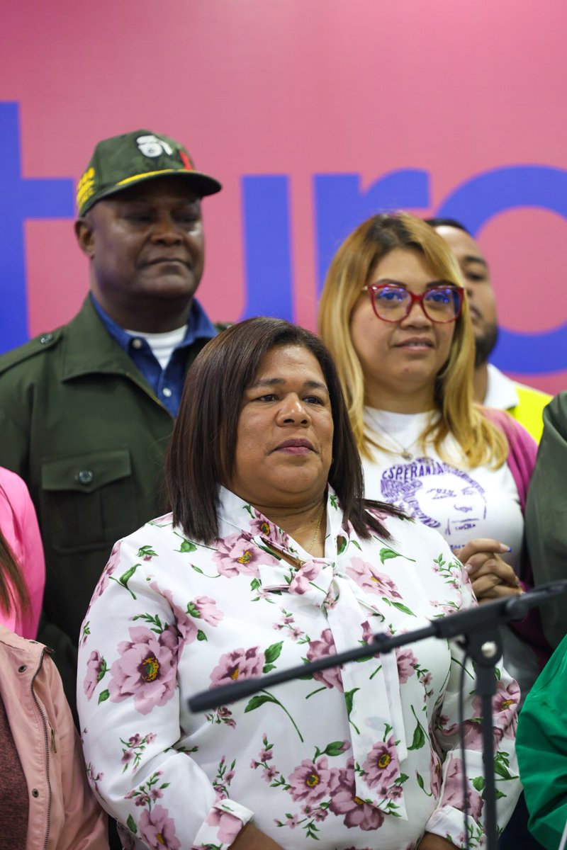 ¡En Movimiento Futuro honramos el 10 de Mayo el Día de la Afrovenezolanidad! Por ello anunciamos el festival 'Afrofuturo' donde se realizarán conferencias, talleres, encuentros gastronómicos, bailes, conciertos y mucho más. ¡Viva la diversidad pluricultural! 🤎✊🏾