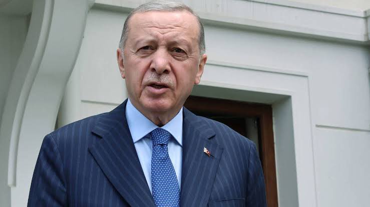 Erdoğan: “Suriye’de yarım kalan işimizi vakti ve saati gelince tamamlayacağız.”