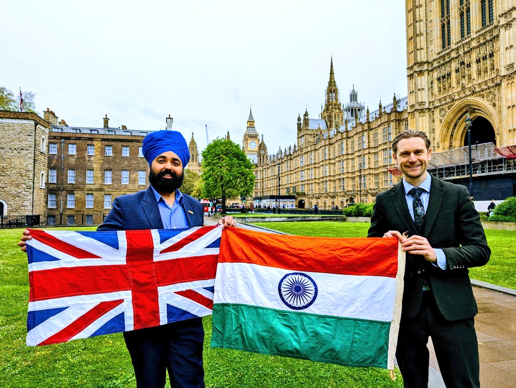 The BILLION ballot India election is the biggest democratic exercise in history. We in Global Britain will always celebrate this great festival of democracy as our 🇮🇳 friends re-elect a government to turbocharge the world's fastest growing economy into top 3 👀 Stay tuned! 🇬🇧🇮🇳