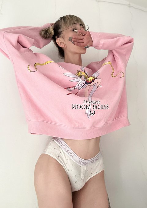 big yawn (￣o￣) zzZZzzZZ https://t.co/skGF552Eiw