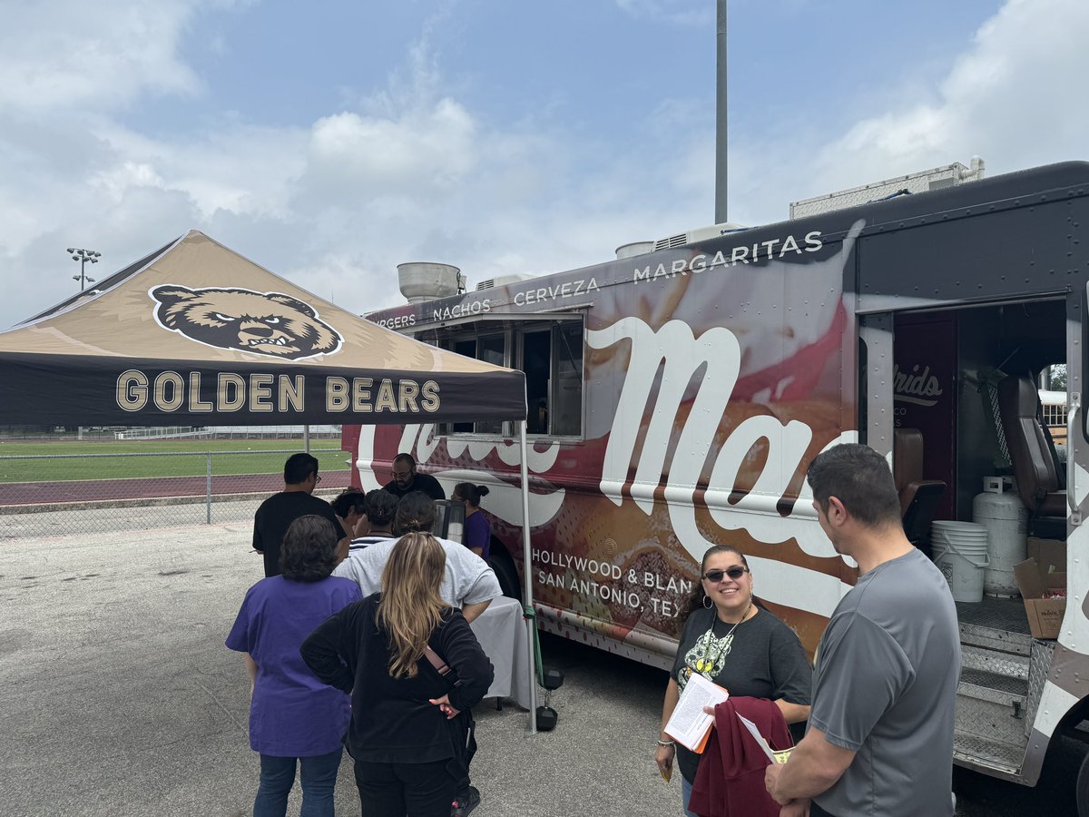 Golden Bears Basketball (@edison_hoops) on Twitter photo Shout to <a href="/chrismadrids/">Chris Madrids</a> for providing lunches for our teachers and staff here at Edison HS in recognition of #TeacherAppreciationWeek! Thank you on behalf of everyone here at Edison HS! Shout to <a href="/chrismadrids/">Chris Madrids</a> for providing lunches for our teachers and staff here at Edison HS in recognition of #TeacherAppreciationWeek! Thank you on behalf of everyone here at Edison HS!