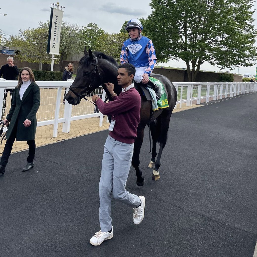 ‘A Major Payne’ gets a second at Windsor Races today 🥈 he had a very strong race. 

Great result for his second outing 

#windsorraces #MondayMotivation #amajorpayne